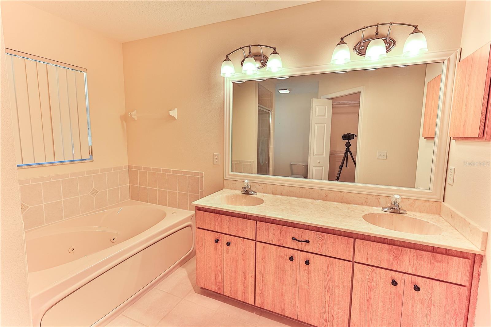8087 E DECATUR CT, FLORAL CITY, FL, 34436