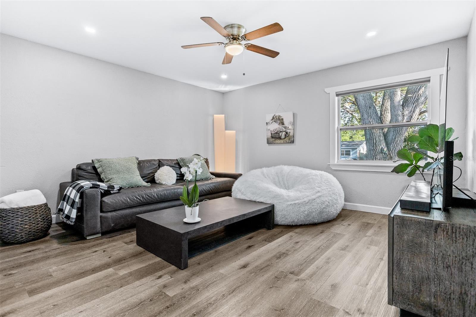 1543 GENTRY ST, CLEARWATER, FL, 33755