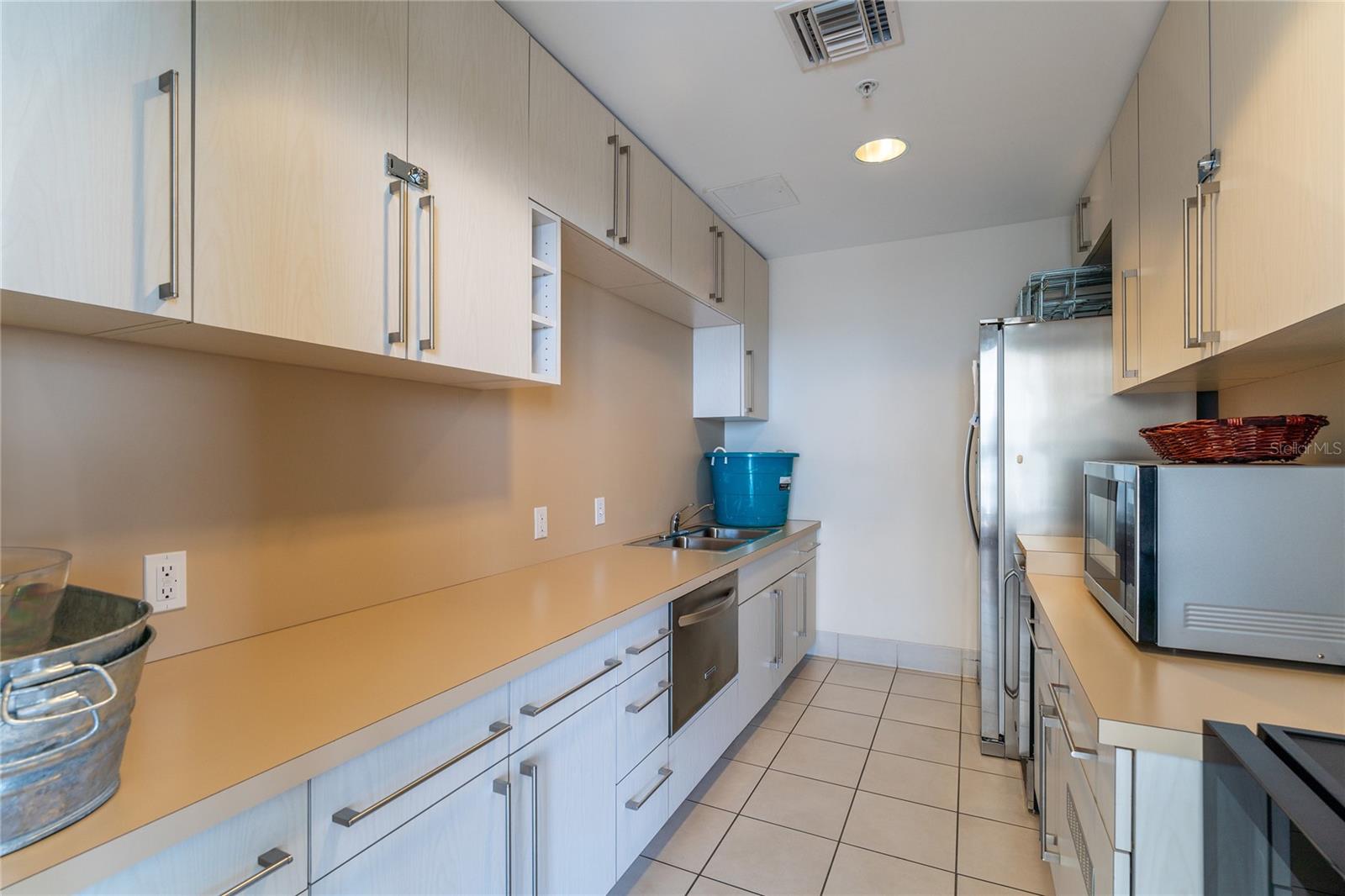 175 1ST ST S #406, ST PETERSBURG, FL, 33701