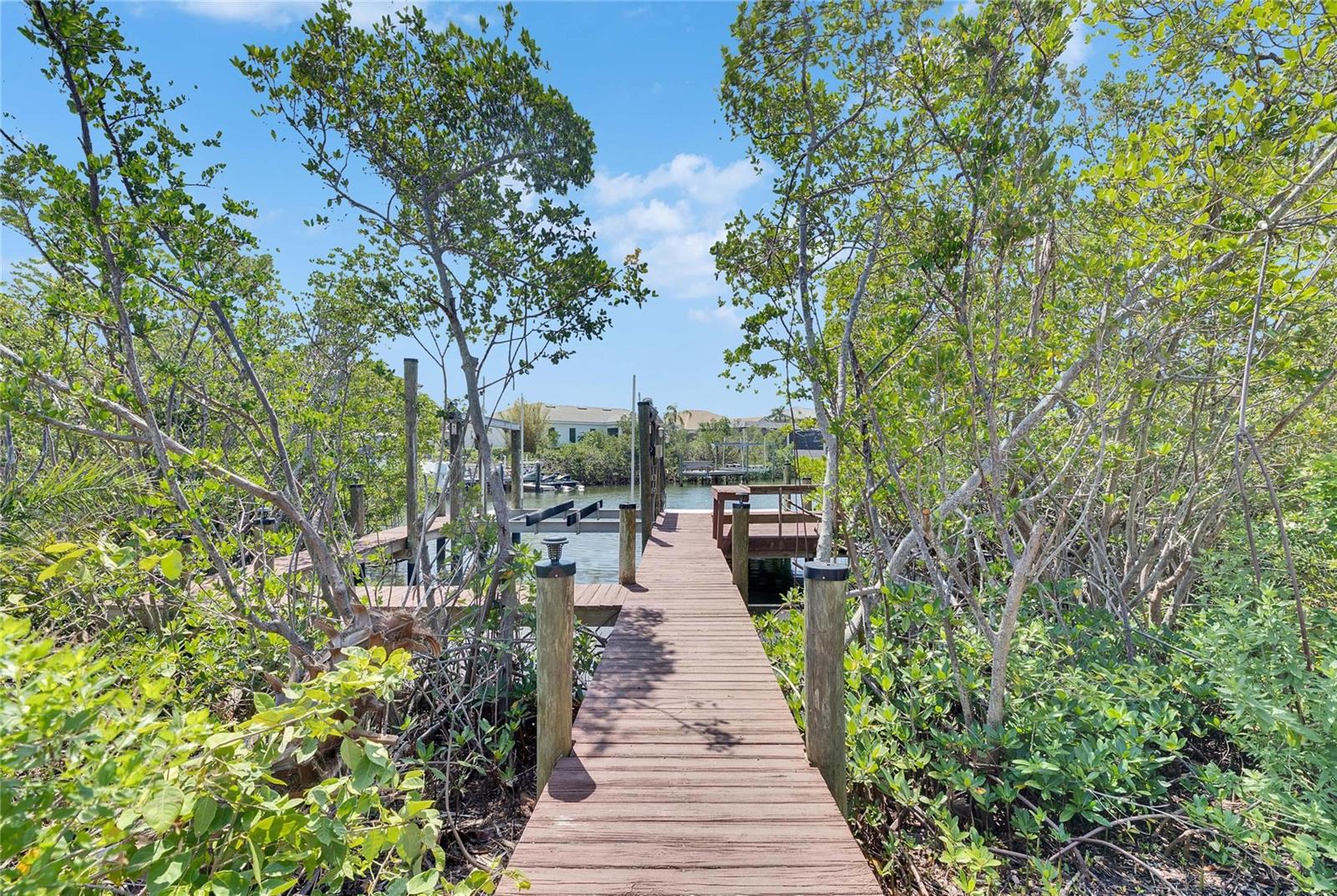 6317 MARBELLA BLVD, APOLLO BEACH, FL, 33572