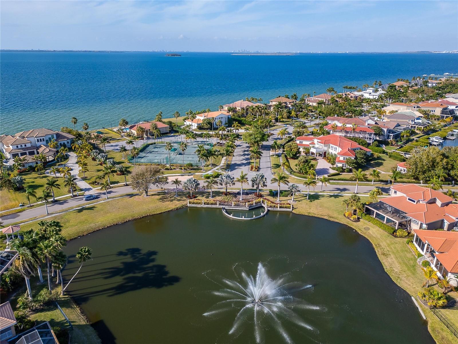 6317 MARBELLA BLVD, APOLLO BEACH, FL, 33572