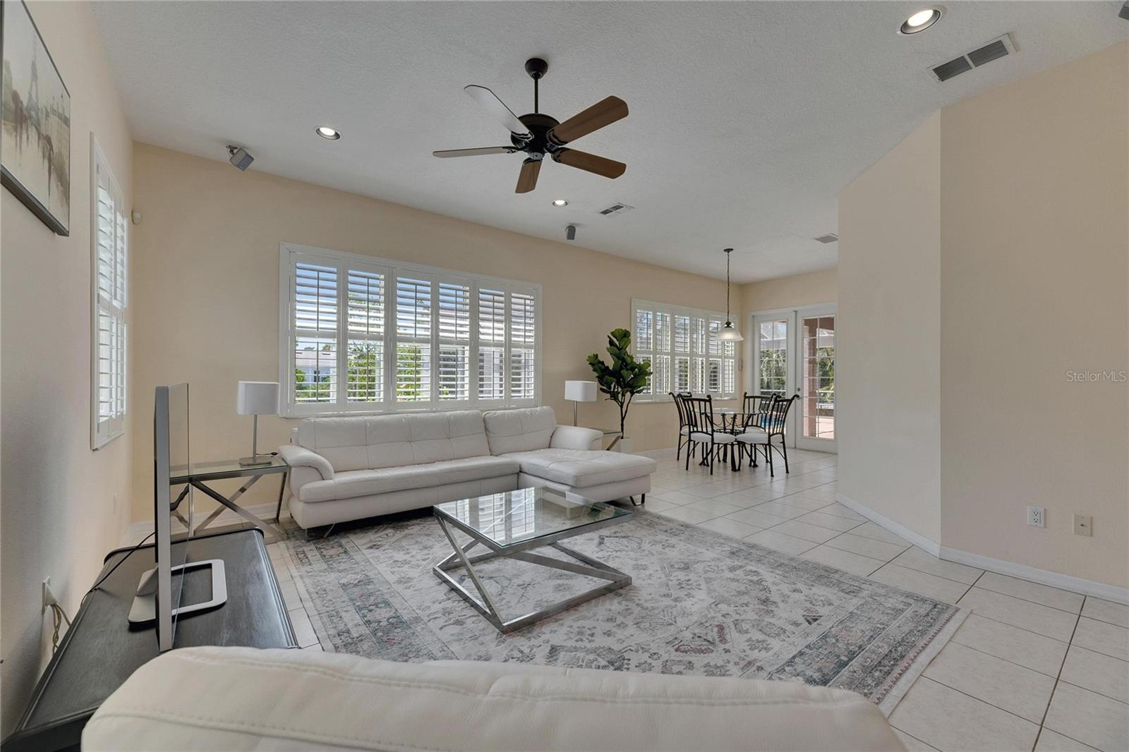 6317 MARBELLA BLVD, APOLLO BEACH, FL, 33572
