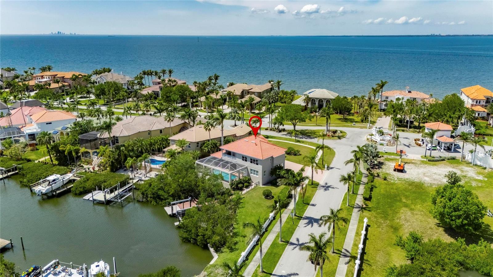 6317 MARBELLA BLVD, APOLLO BEACH, FL, 33572