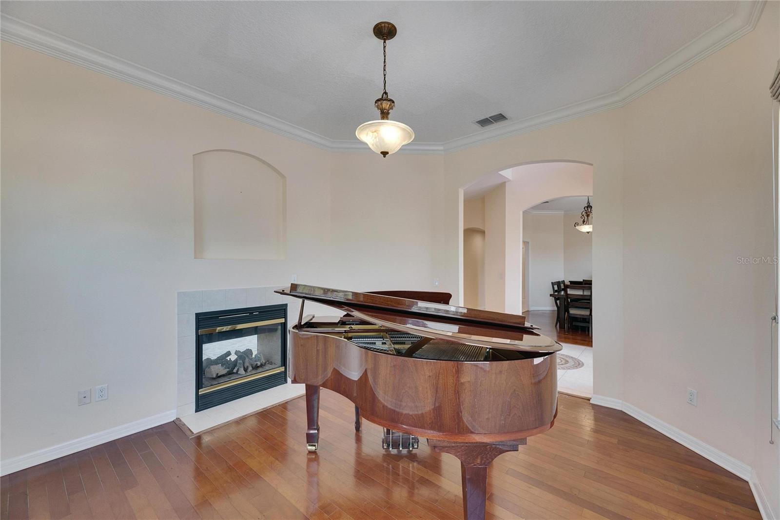 6317 MARBELLA BLVD, APOLLO BEACH, FL, 33572