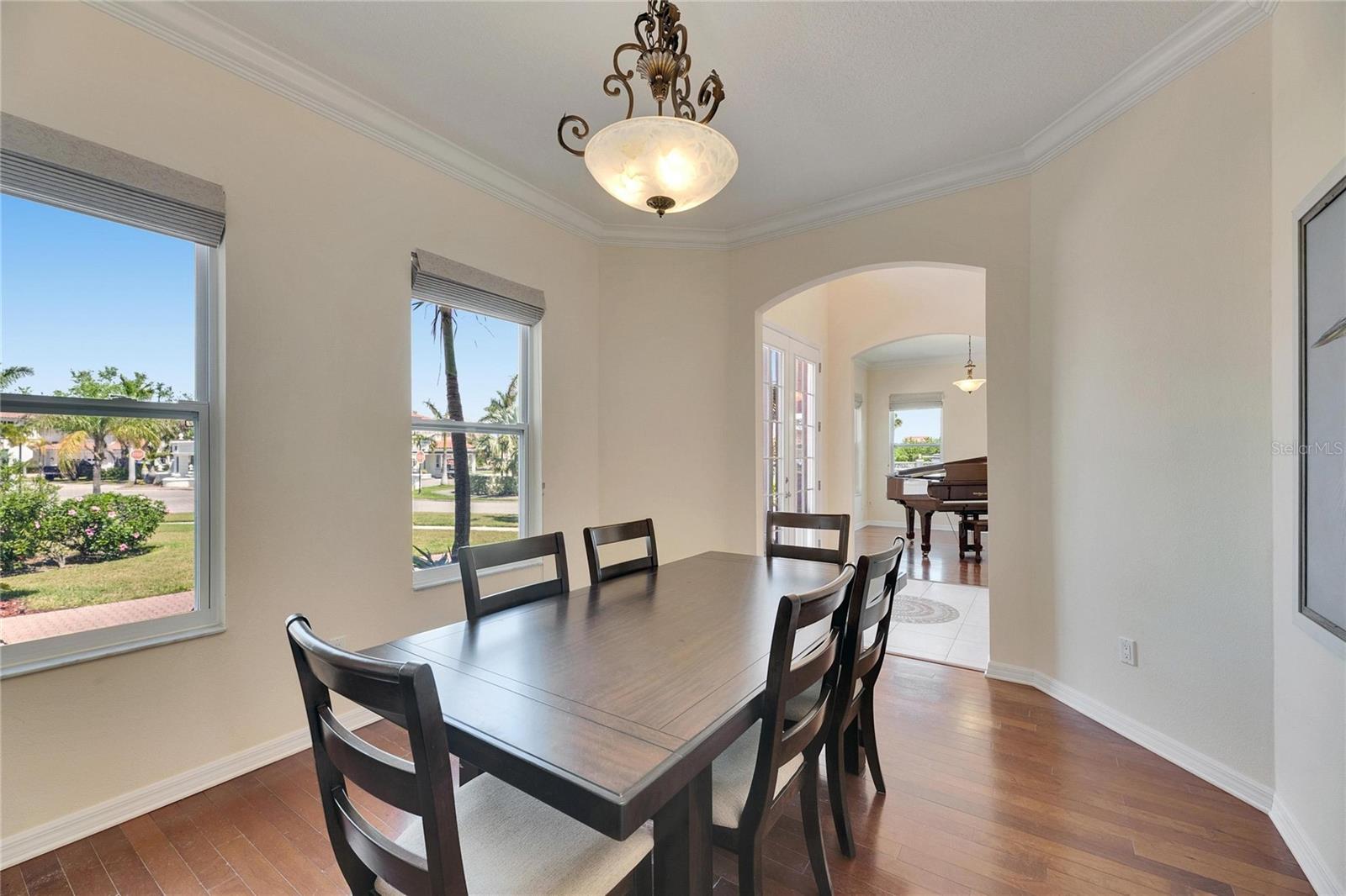 6317 MARBELLA BLVD, APOLLO BEACH, FL, 33572
