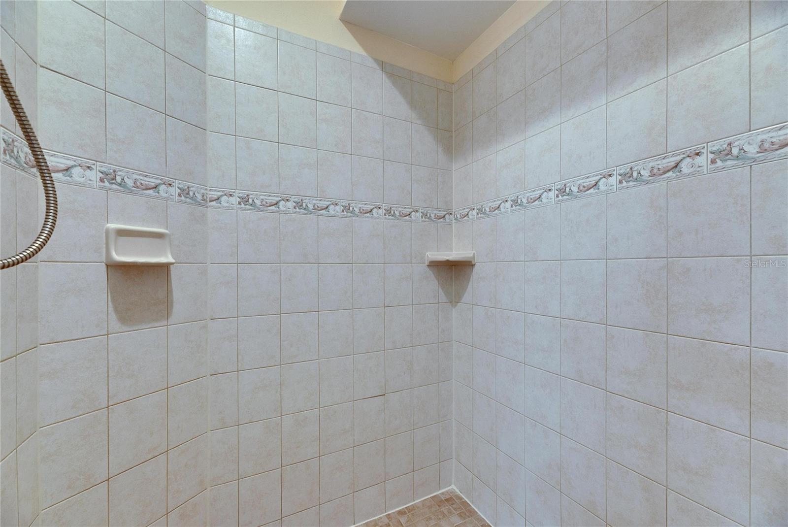 6317 MARBELLA BLVD, APOLLO BEACH, FL, 33572