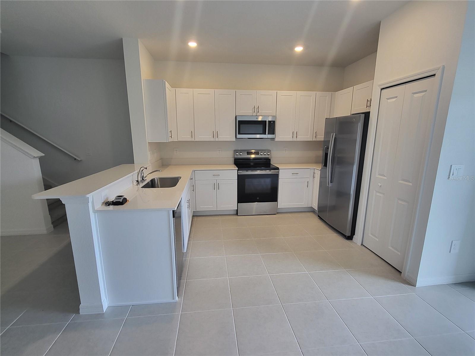 36183 RISA MICHELE ST, ZEPHYRHILLS, FL, 33541