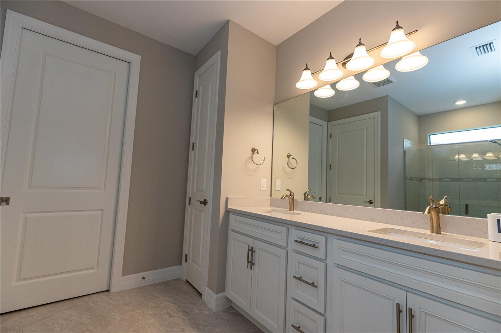 11208 CARLINGFORD RD, FORT MYERS, FL, 33913