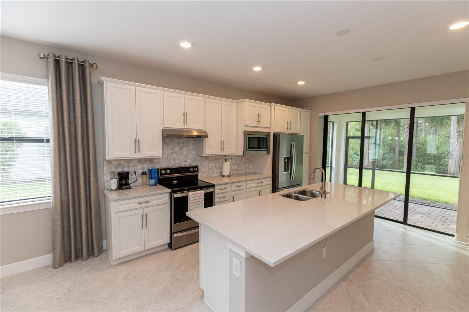 11208 CARLINGFORD RD, FORT MYERS, FL, 33913