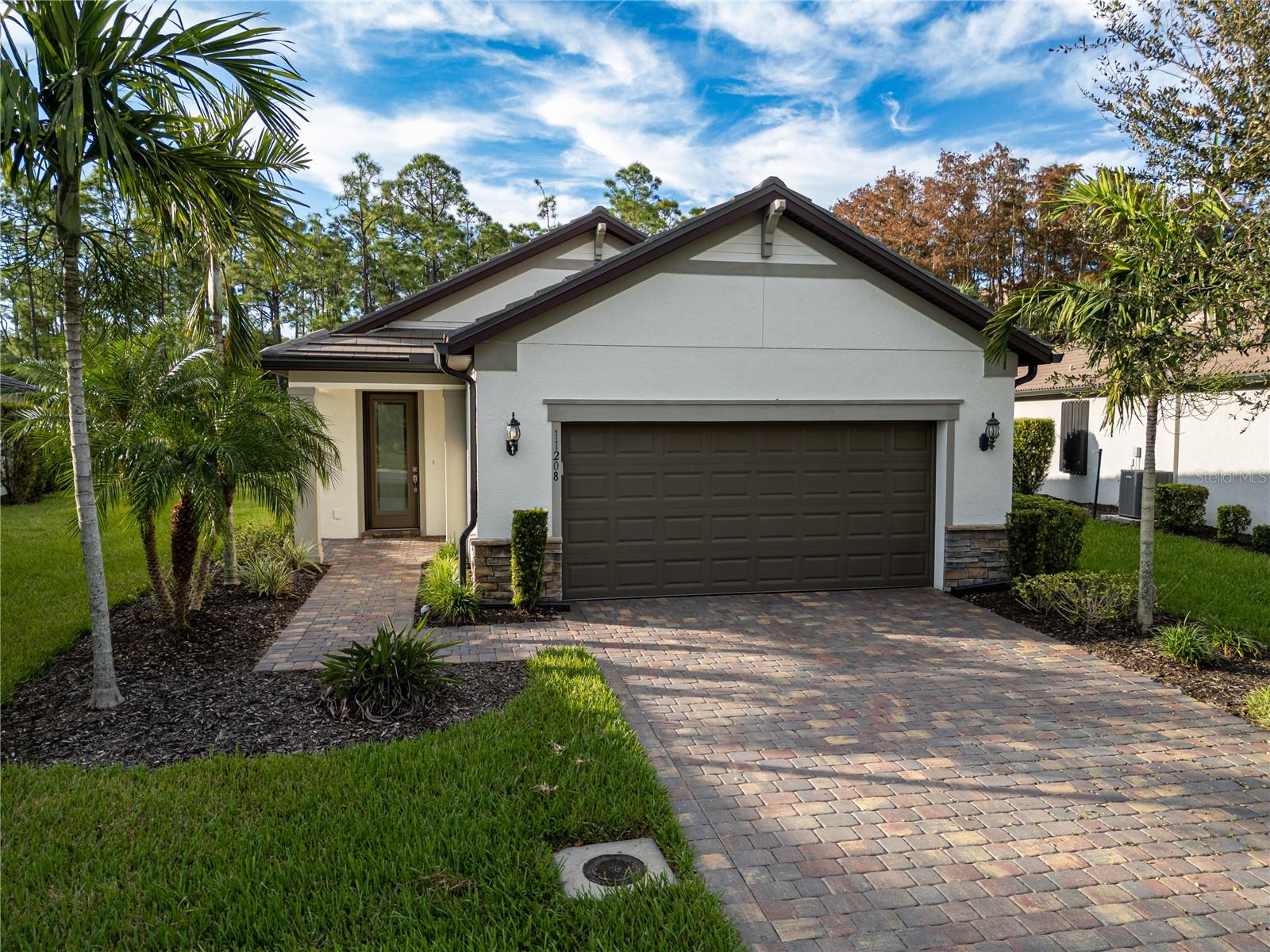 11208 CARLINGFORD RD, FORT MYERS, FL, 33913