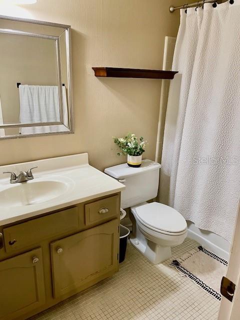 100 E OAK TERRACE DR #A4, LEESBURG, FL, 34748