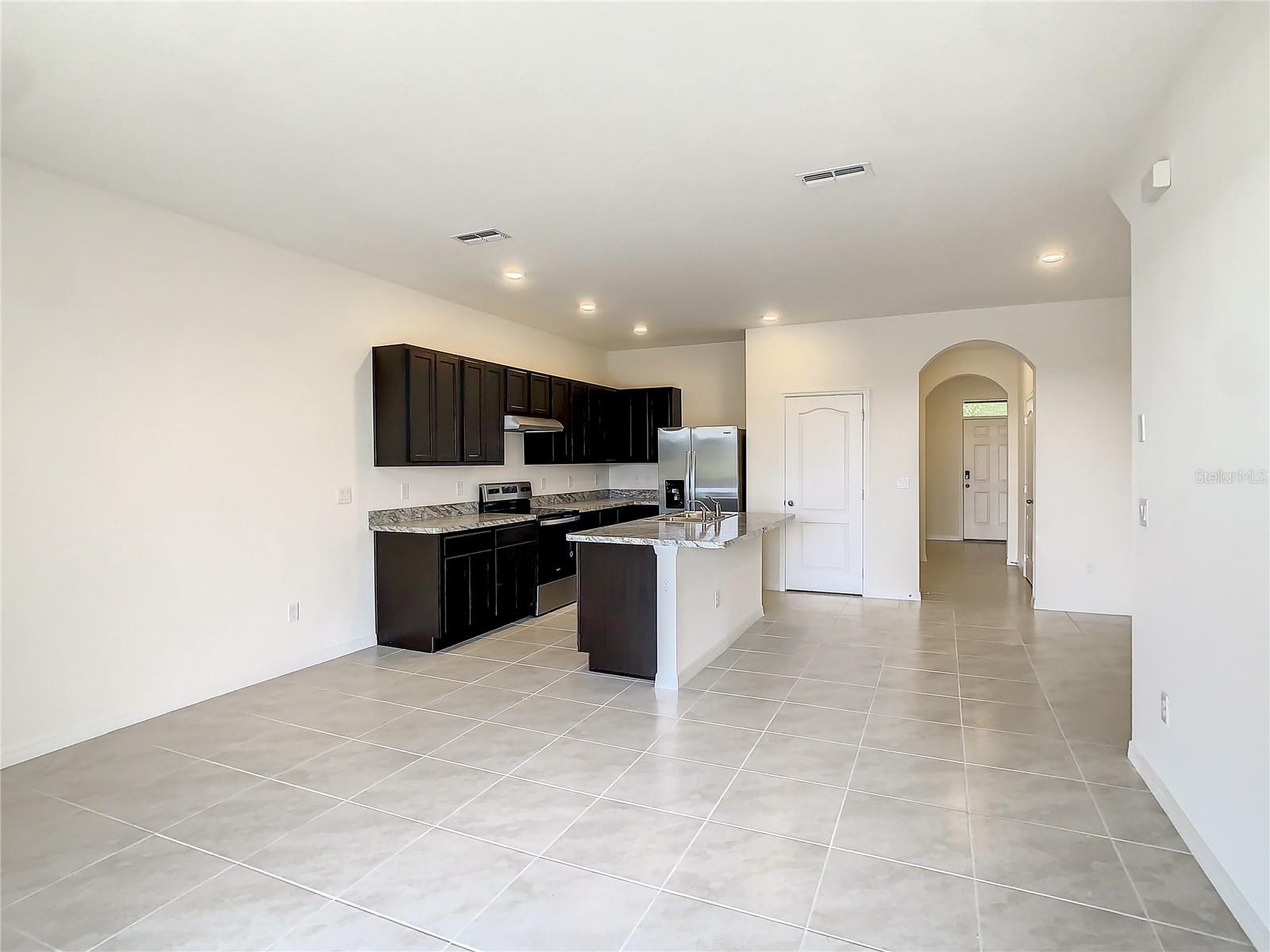 1013 BLUE JAY DR, DAVENPORT, FL, 33837