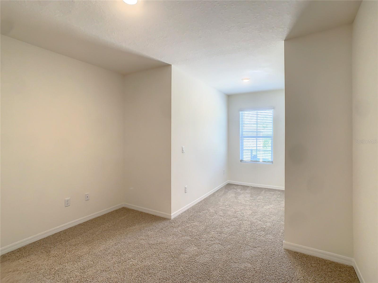 1013 BLUE JAY DR, DAVENPORT, FL, 33837