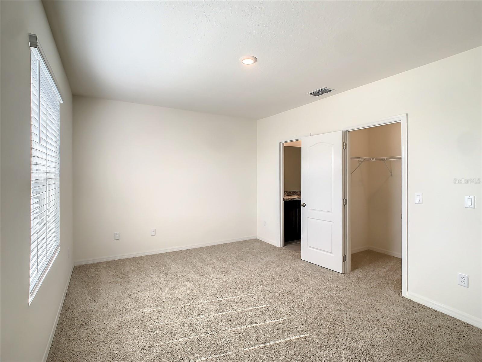 1013 BLUE JAY DR, DAVENPORT, FL, 33837