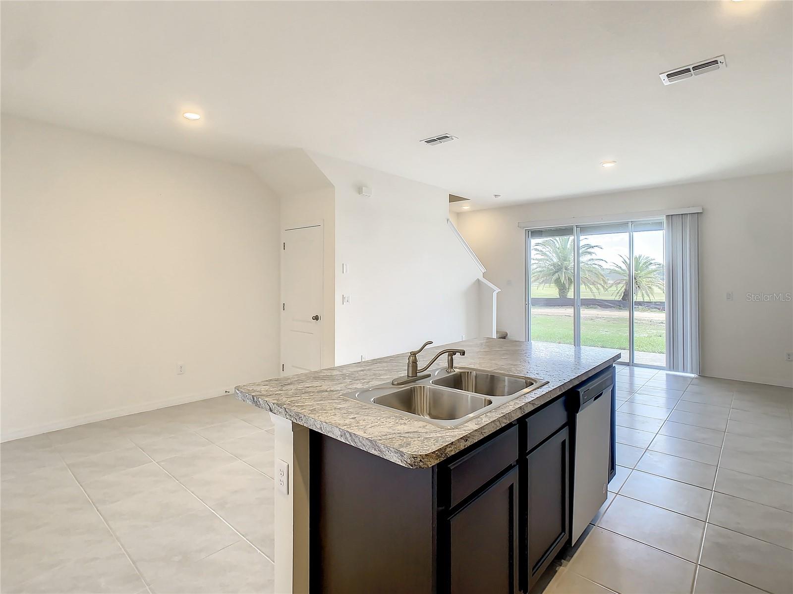 1013 BLUE JAY DR, DAVENPORT, FL, 33837