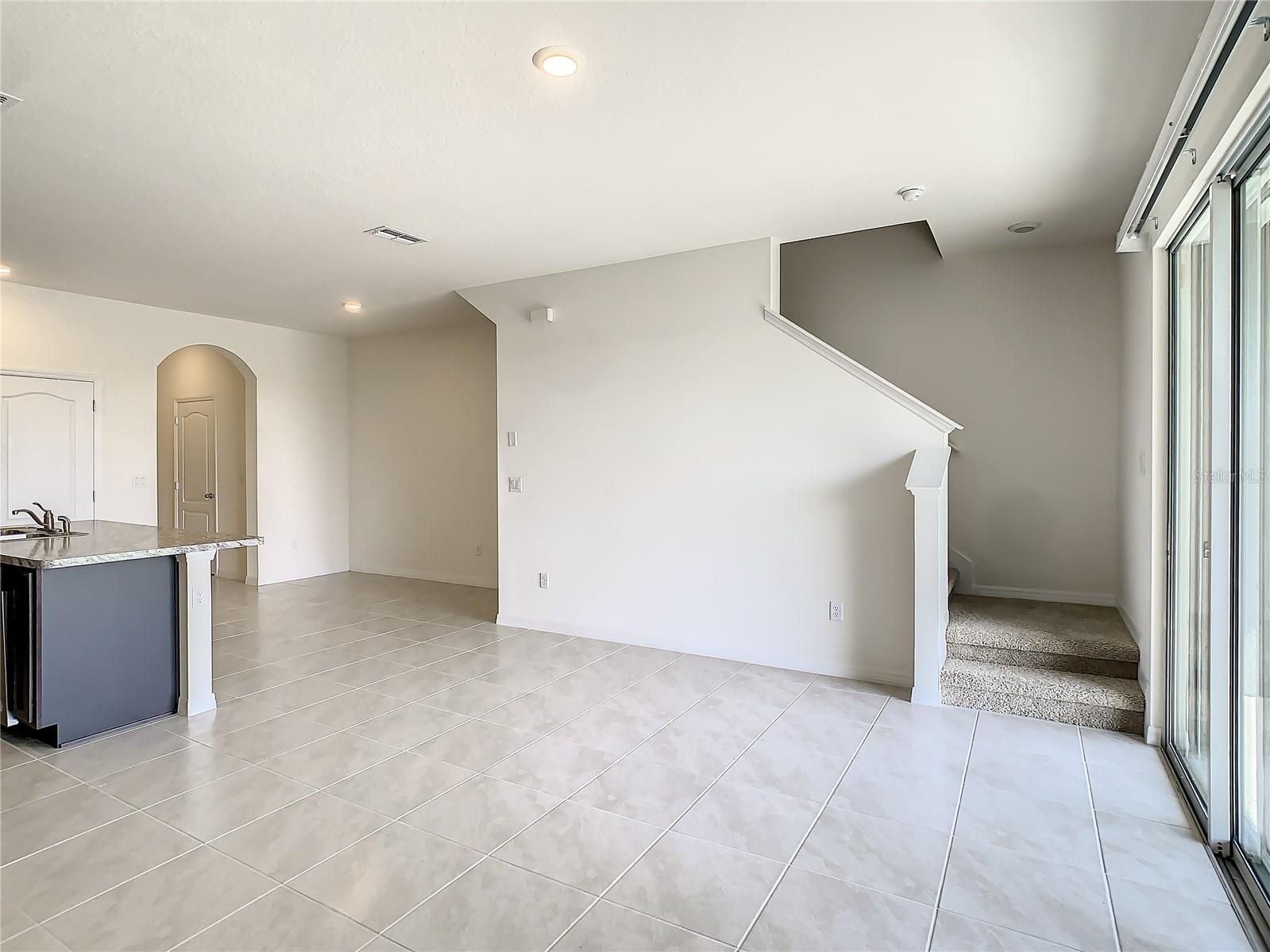 1013 BLUE JAY DR, DAVENPORT, FL, 33837