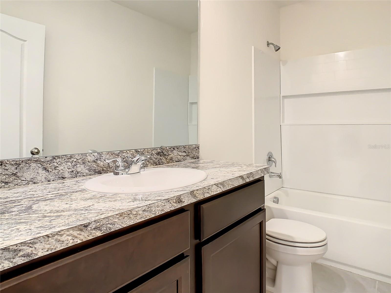 1013 BLUE JAY DR, DAVENPORT, FL, 33837