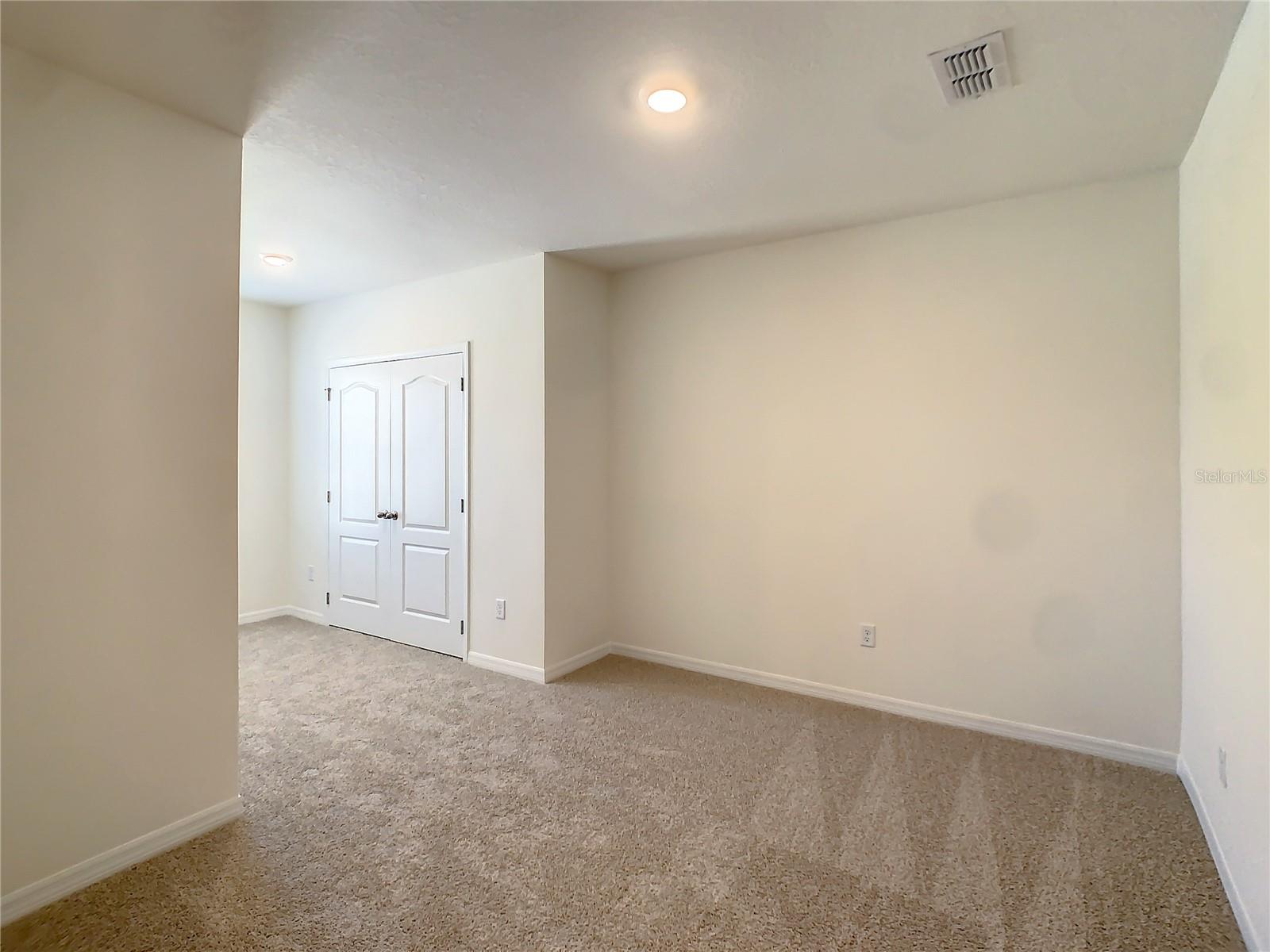 1013 BLUE JAY DR, DAVENPORT, FL, 33837