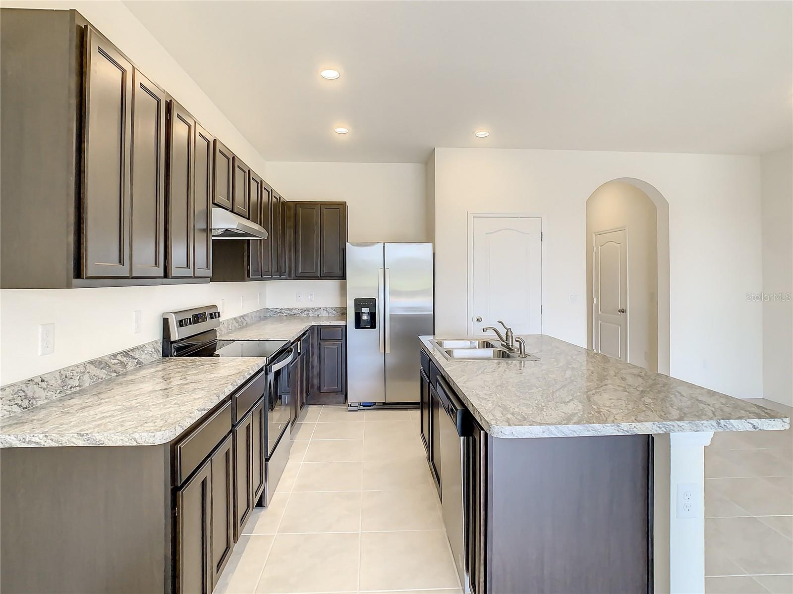 1013 BLUE JAY DR, DAVENPORT, FL, 33837
