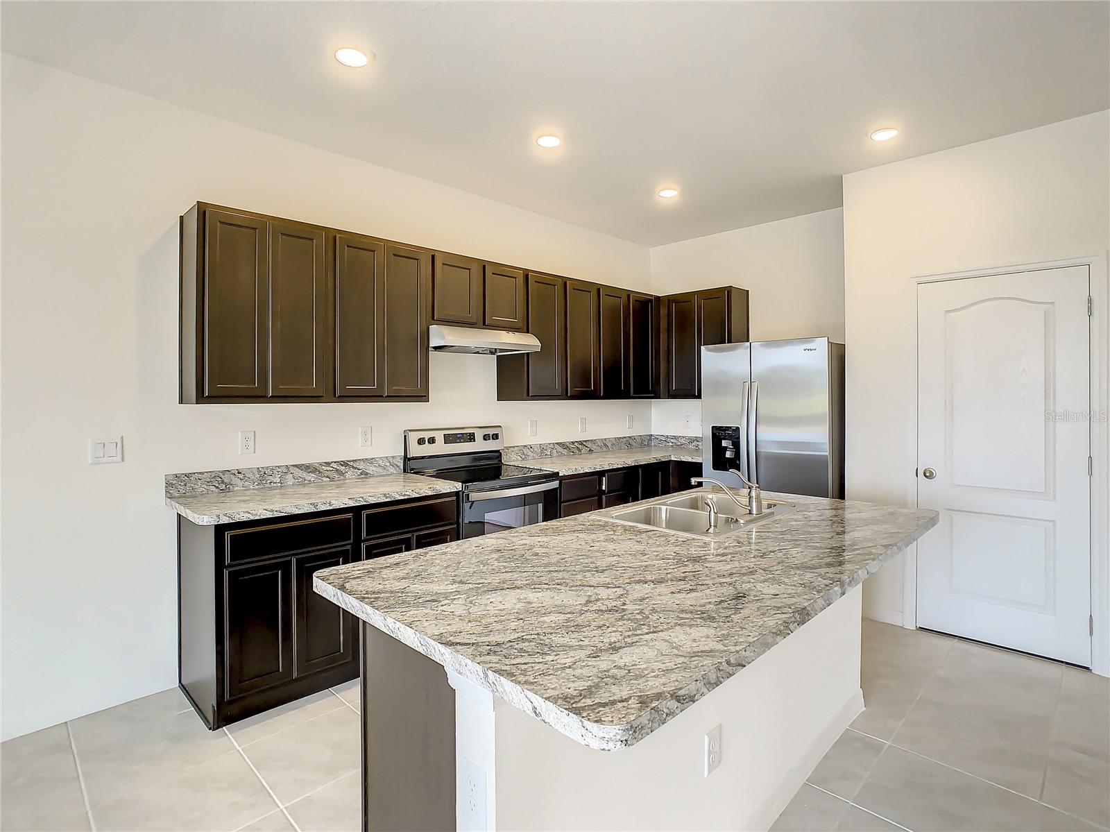 1013 BLUE JAY DR, DAVENPORT, FL, 33837