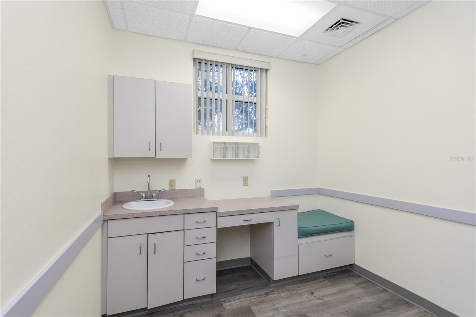 585 MAIN ST, DUNEDIN, FL, 34698