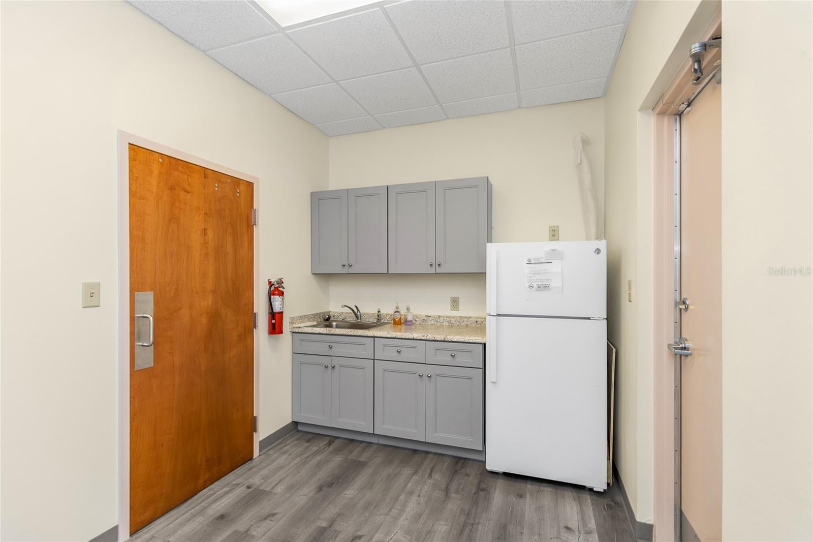 585 MAIN ST, DUNEDIN, FL, 34698