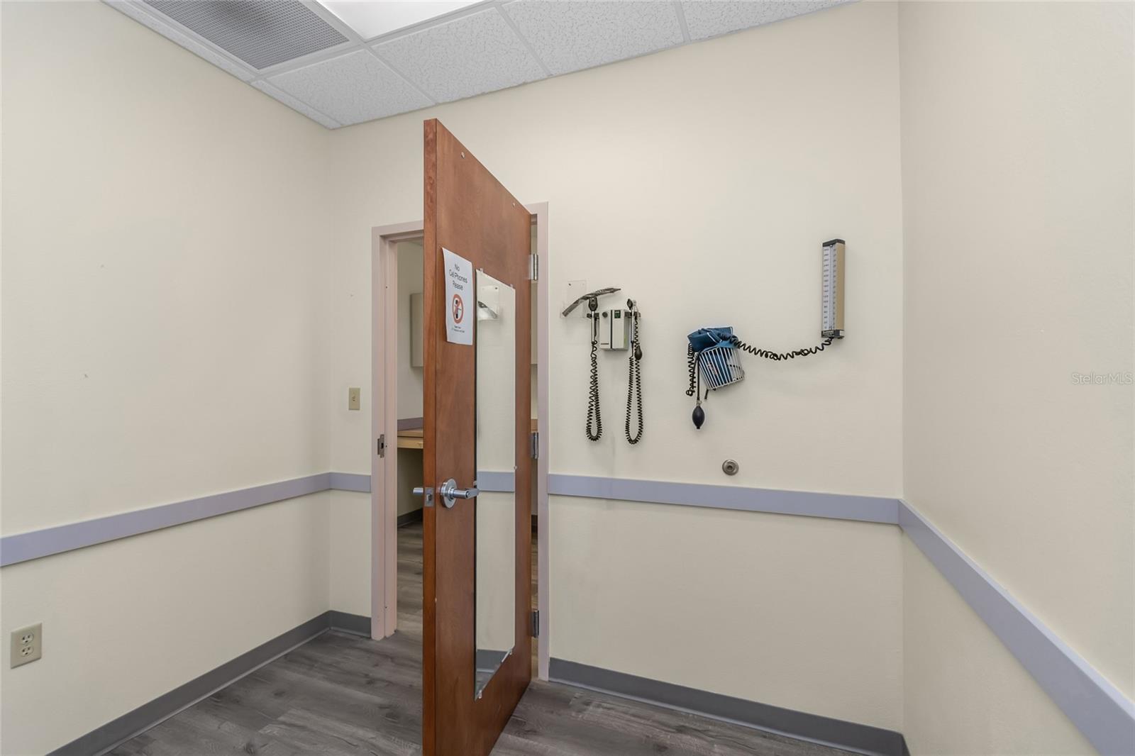 585 MAIN ST, DUNEDIN, FL, 34698