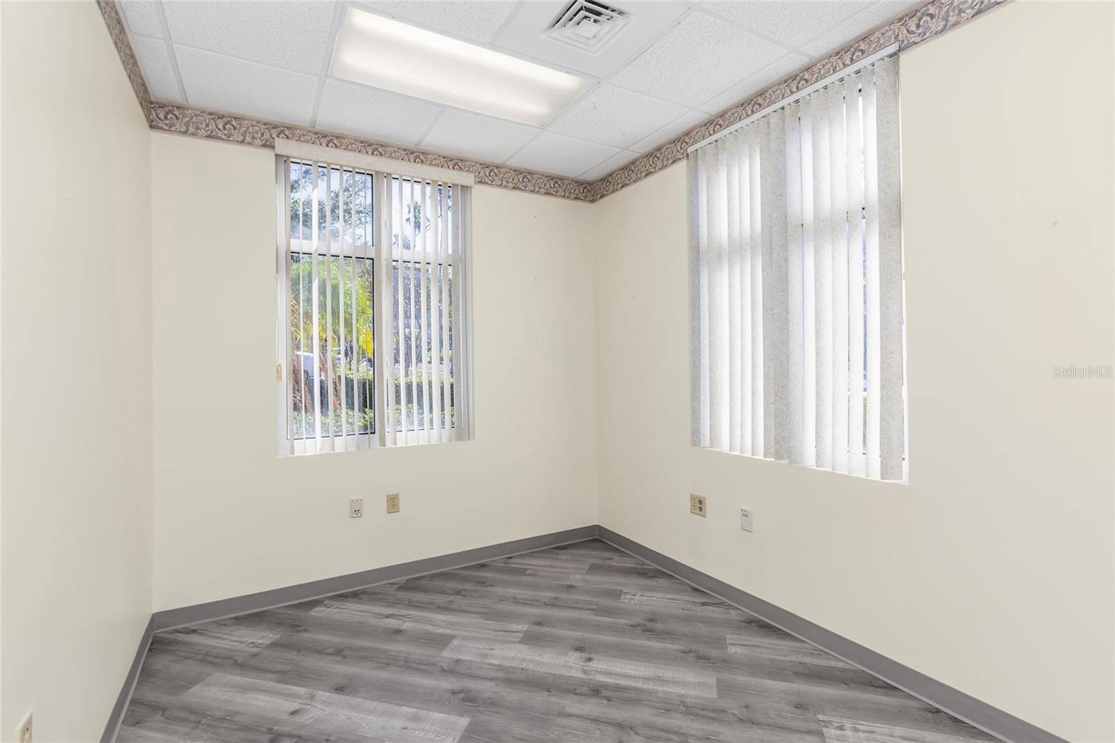 585 MAIN ST, DUNEDIN, FL, 34698