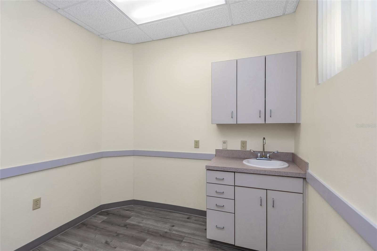 585 MAIN ST, DUNEDIN, FL, 34698