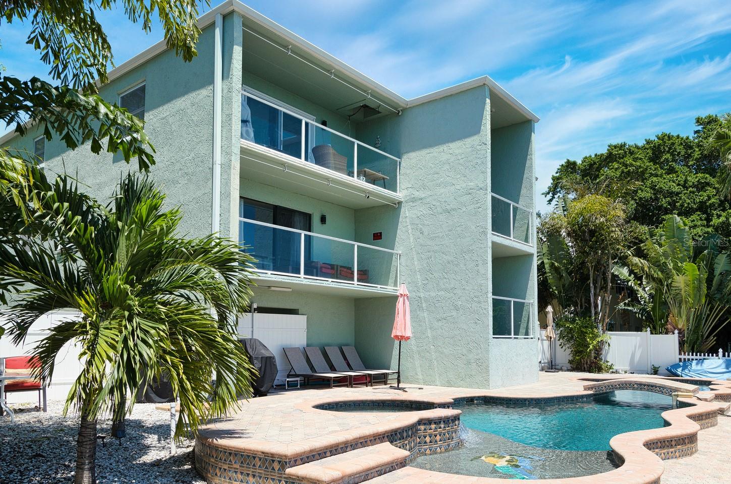 125 110TH AVE #1, TREASURE ISLAND, FL, 33706