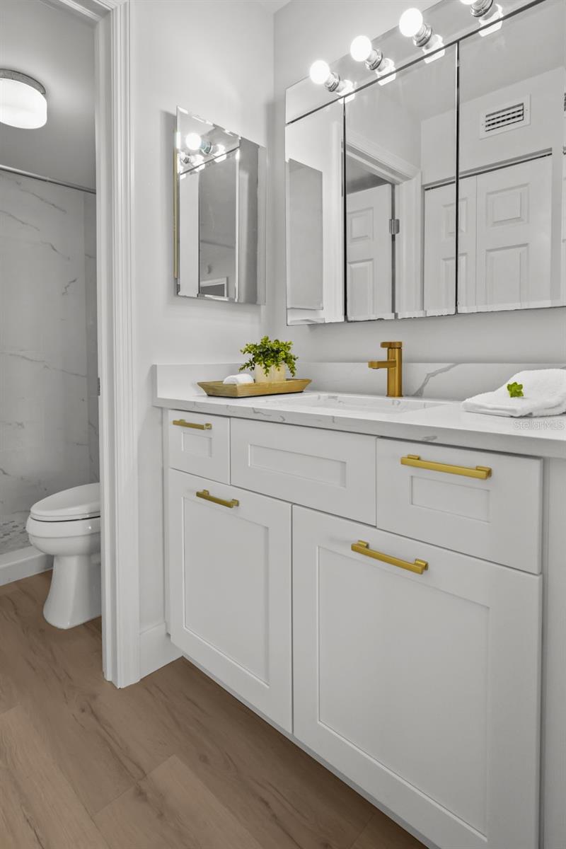 6051 SUN BLVD #111, ST PETERSBURG, FL, 33715