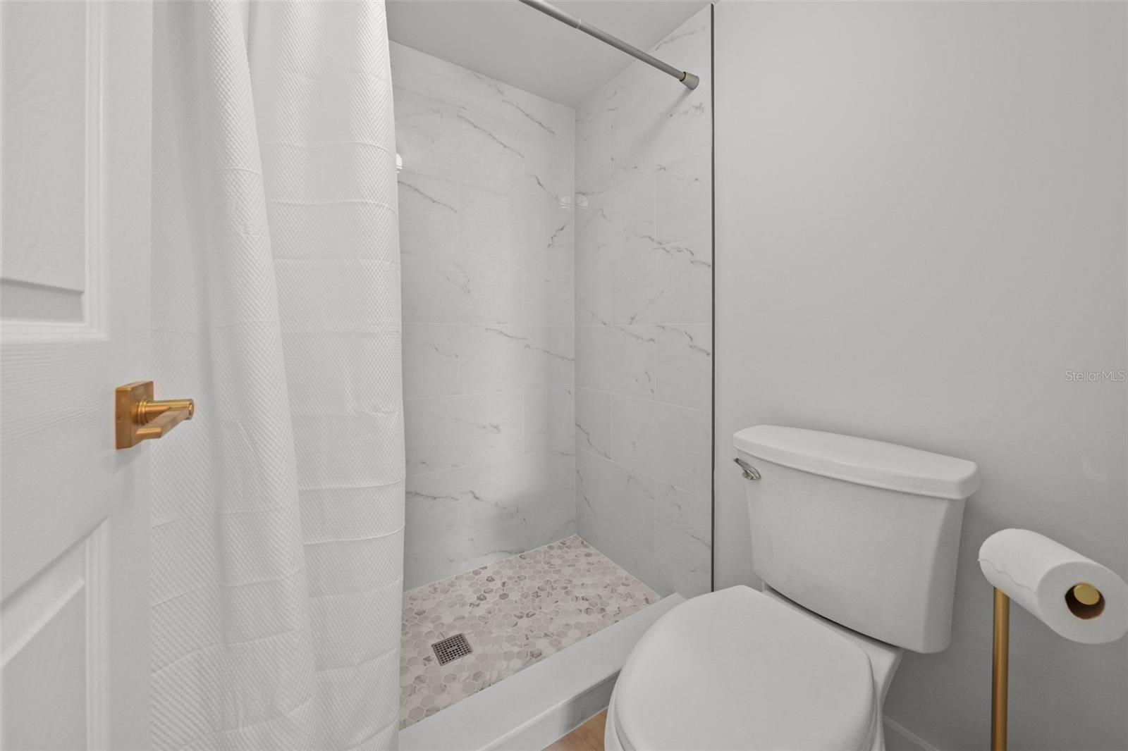 6051 SUN BLVD #111, ST PETERSBURG, FL, 33715