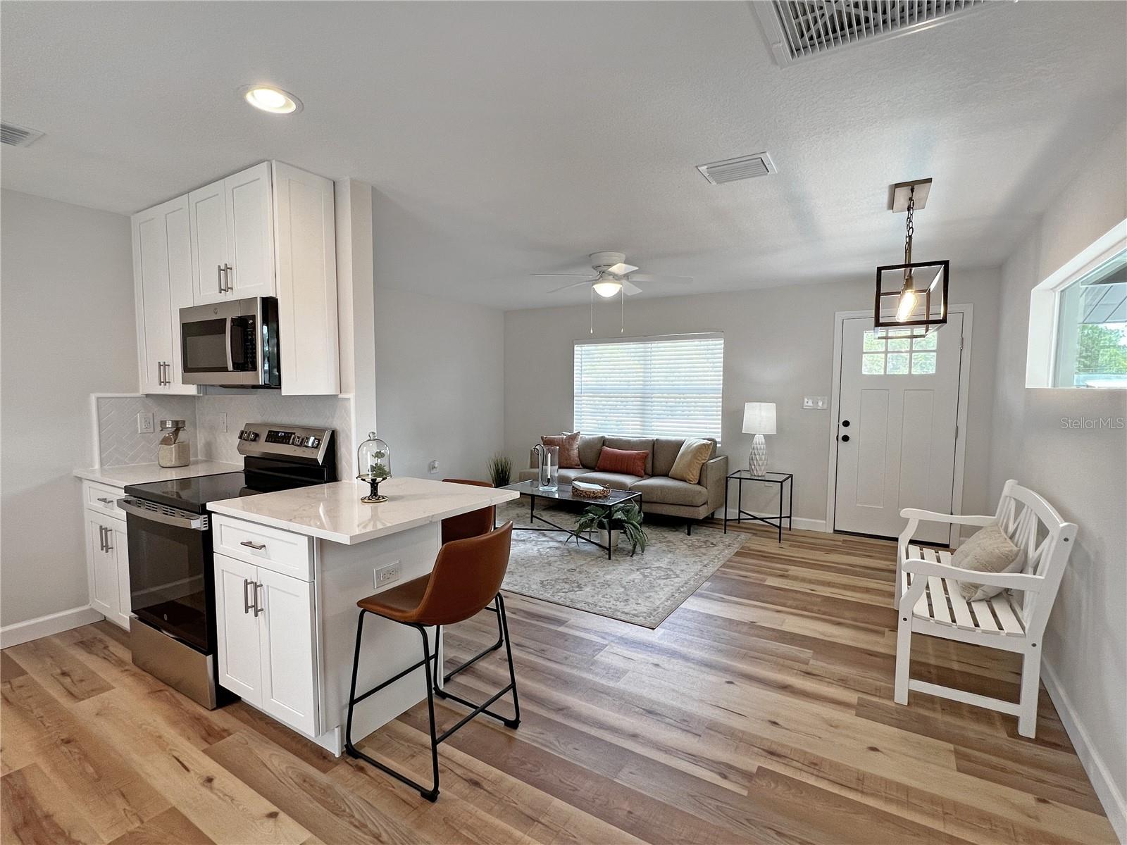 412 SUNNY CT, FRUITLAND PARK, FL, 34731