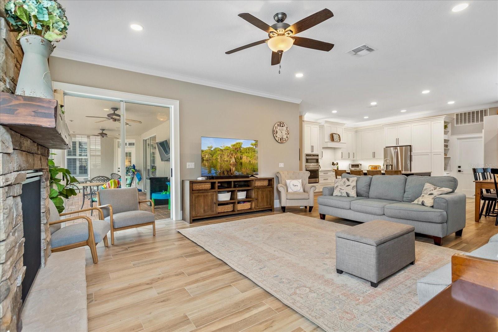 9880 MONTCLAIR CIR, APOPKA, FL, 32703
