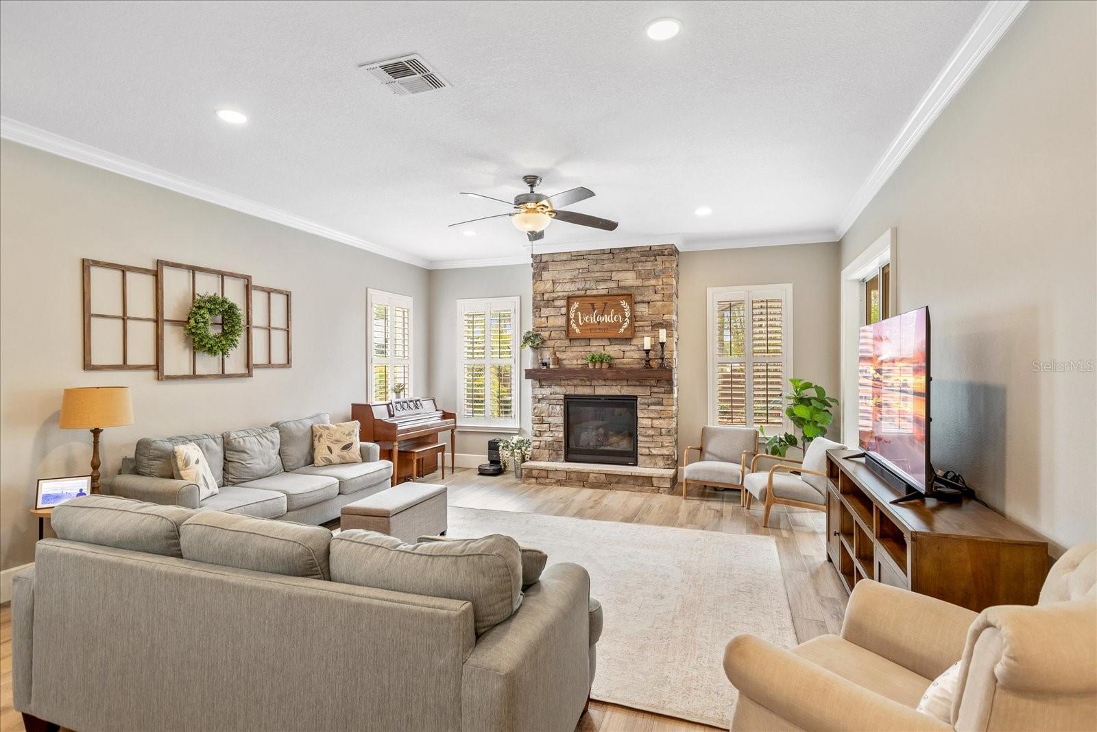 9880 MONTCLAIR CIR, APOPKA, FL, 32703
