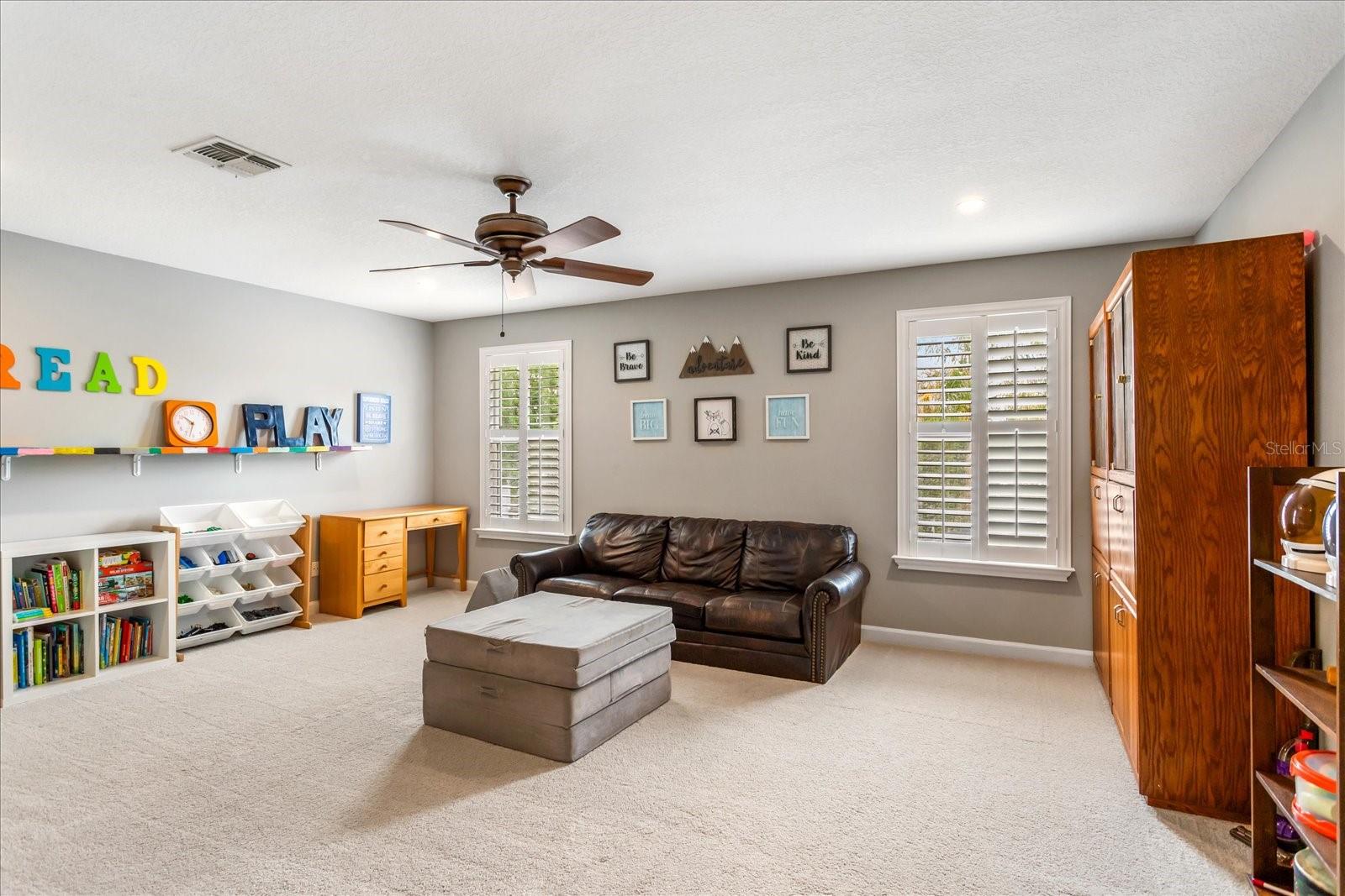 9880 MONTCLAIR CIR, APOPKA, FL, 32703