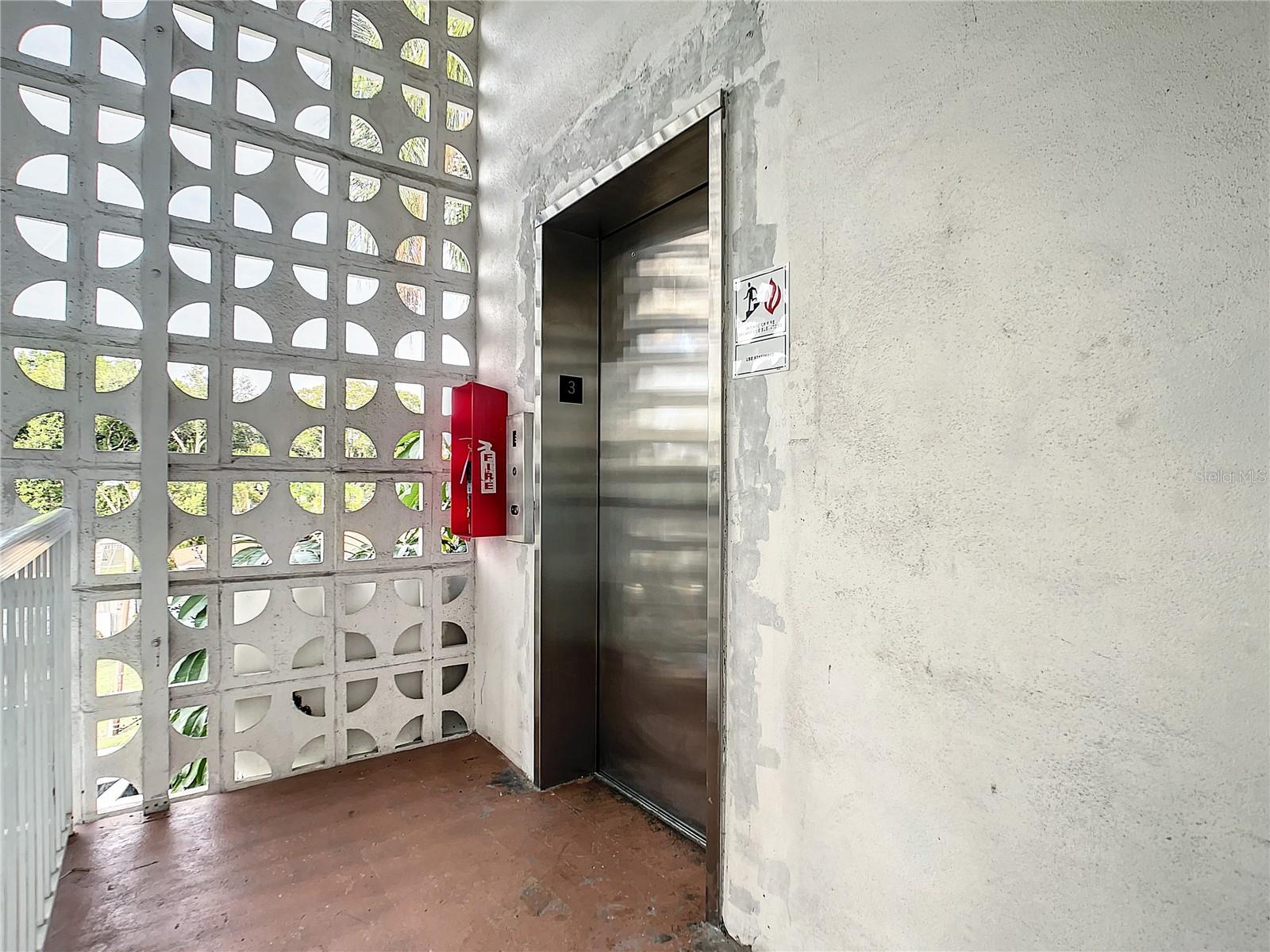 5150 10TH AVE N #302, ST PETERSBURG, FL, 33710