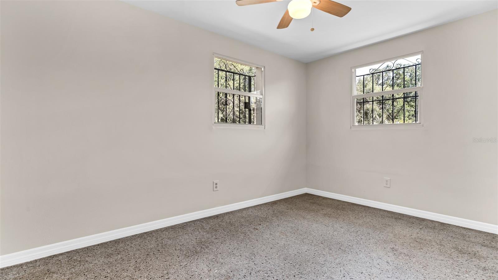 5609 GOLDEN DR, TAMPA, FL, 33634