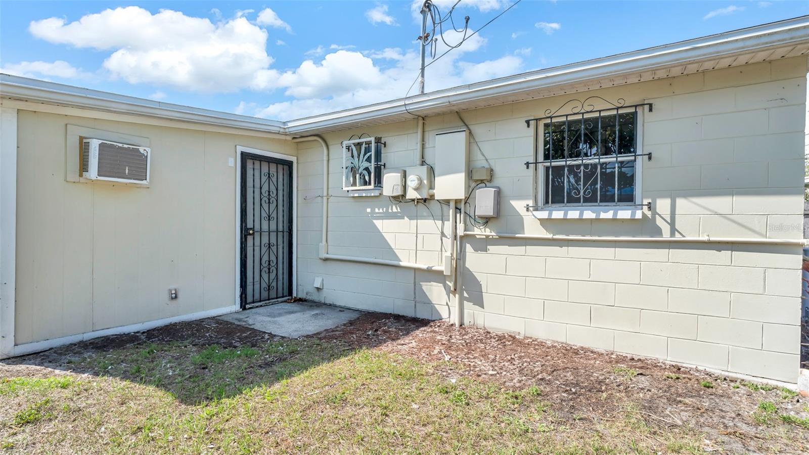 5609 GOLDEN DR, TAMPA, FL, 33634