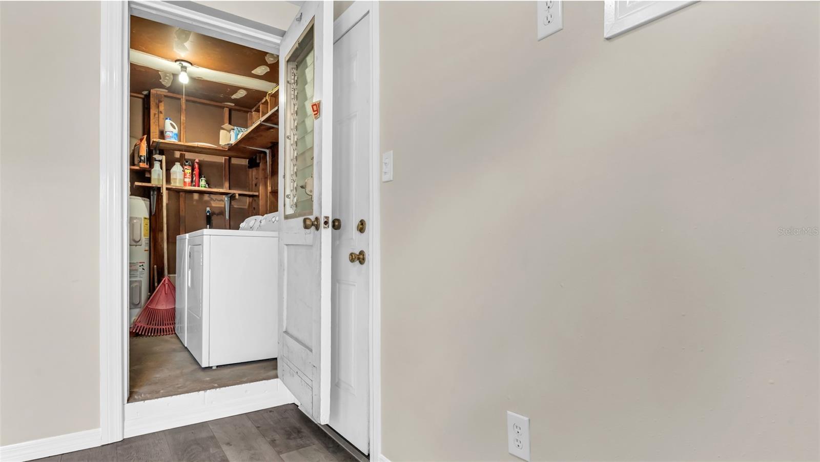 5609 GOLDEN DR, TAMPA, FL, 33634