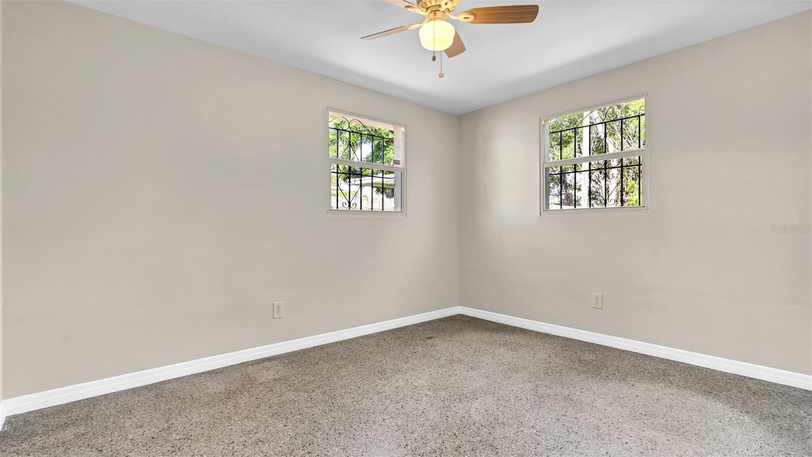 5609 GOLDEN DR, TAMPA, FL, 33634