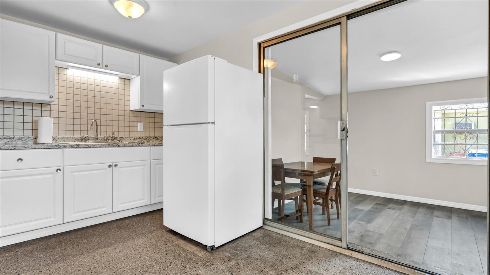 5609 GOLDEN DR, TAMPA, FL, 33634