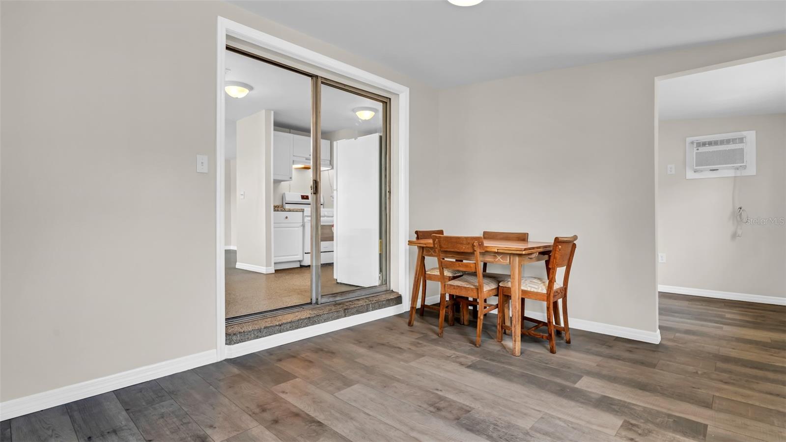 5609 GOLDEN DR, TAMPA, FL, 33634