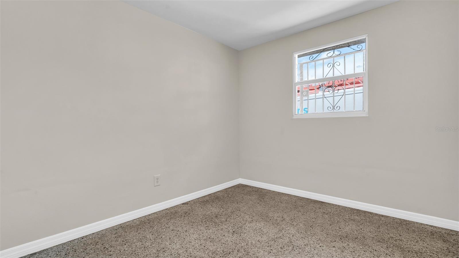 5609 GOLDEN DR, TAMPA, FL, 33634