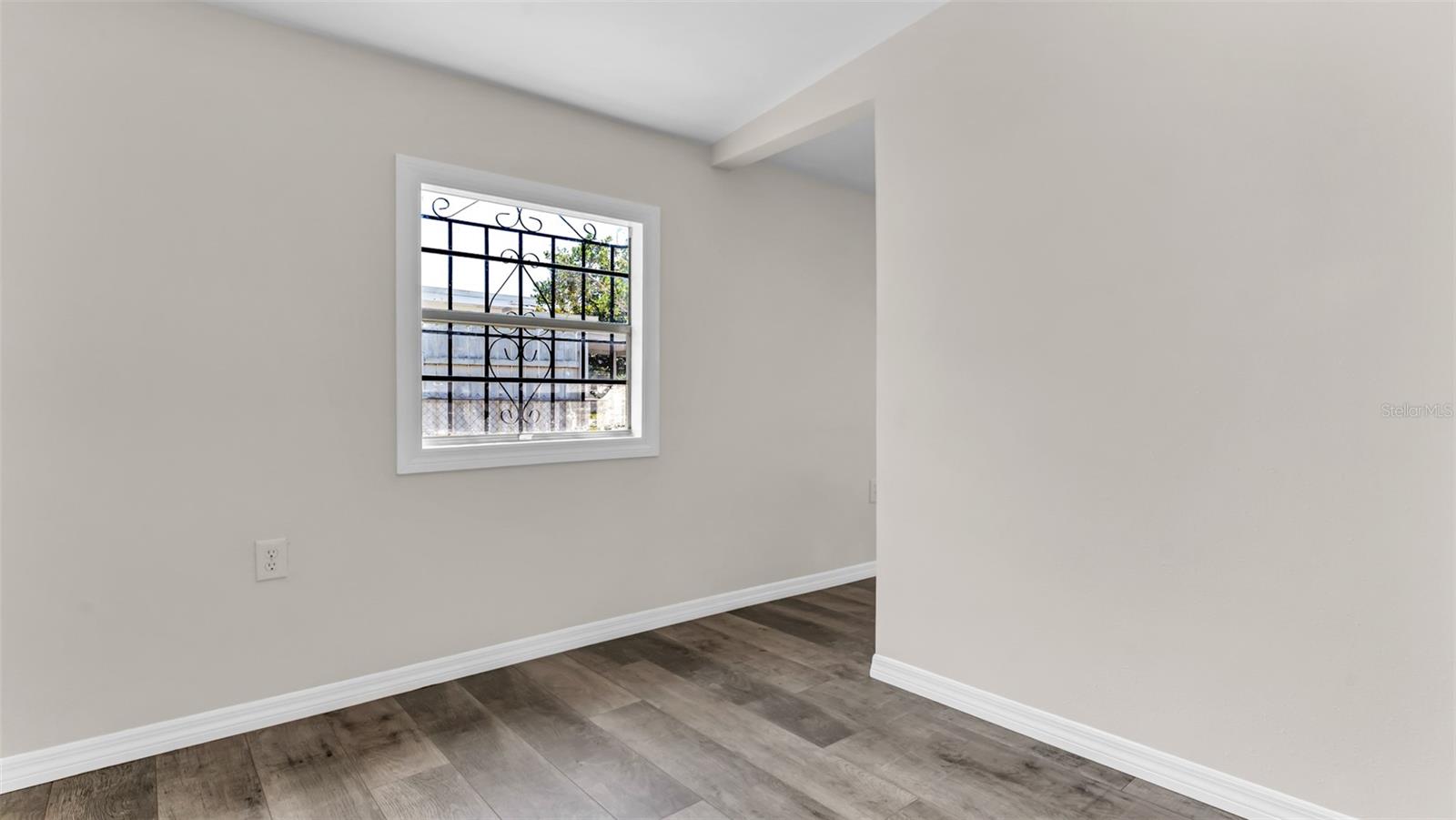 5609 GOLDEN DR, TAMPA, FL, 33634