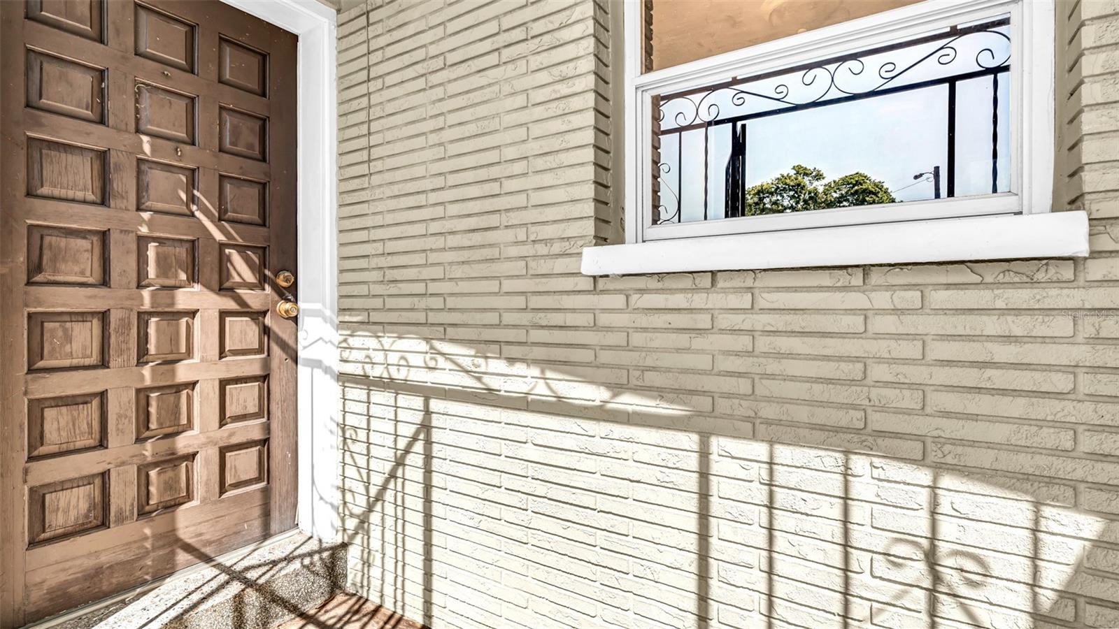 5609 GOLDEN DR, TAMPA, FL, 33634