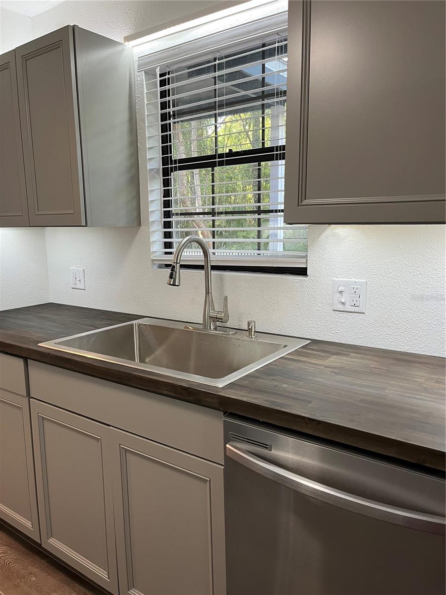 108 SW 8TH ST, MICANOPY, FL, 32667