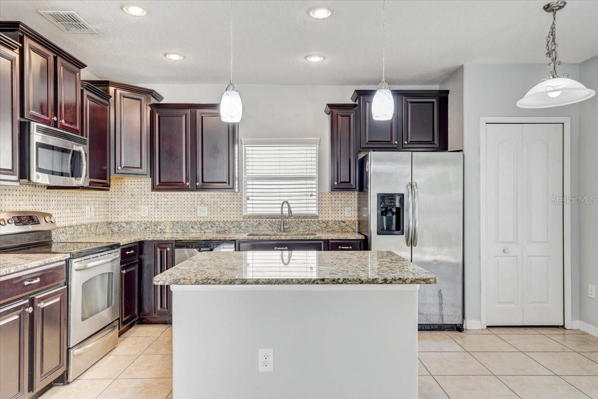 10524 WHITE PEACOCK PL, RIVERVIEW, FL, 33578