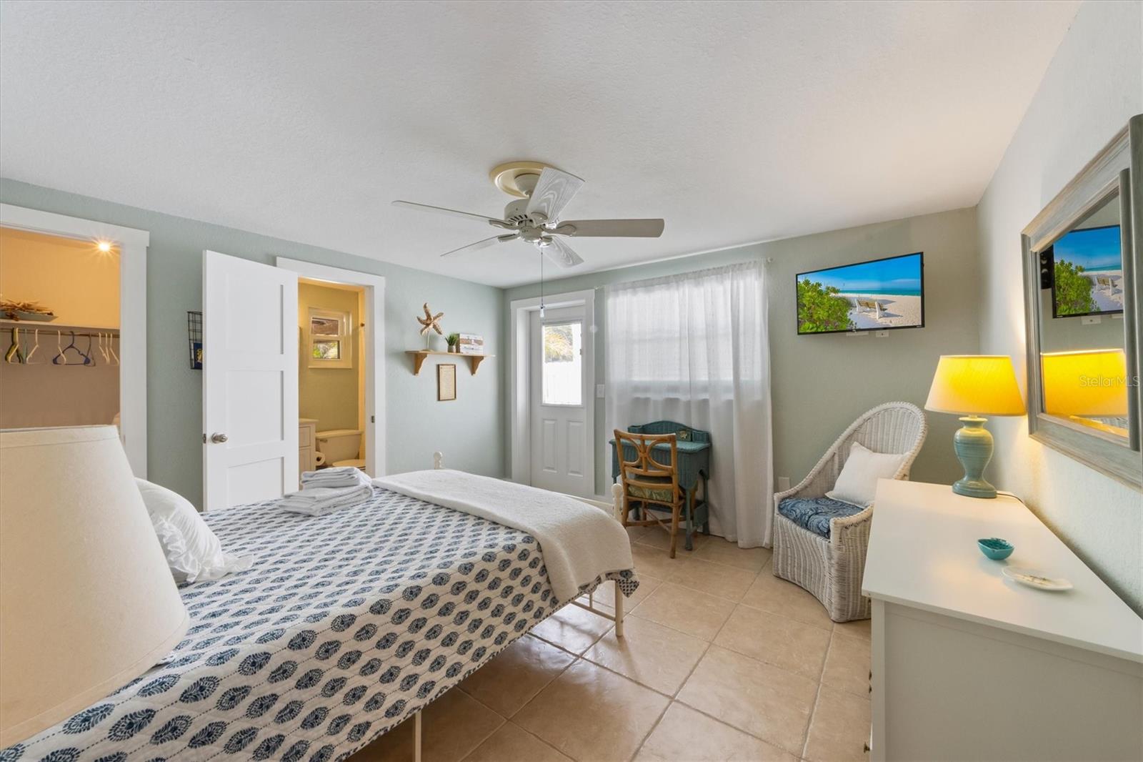 214 PALM AVE, ANNA MARIA, FL, 34216