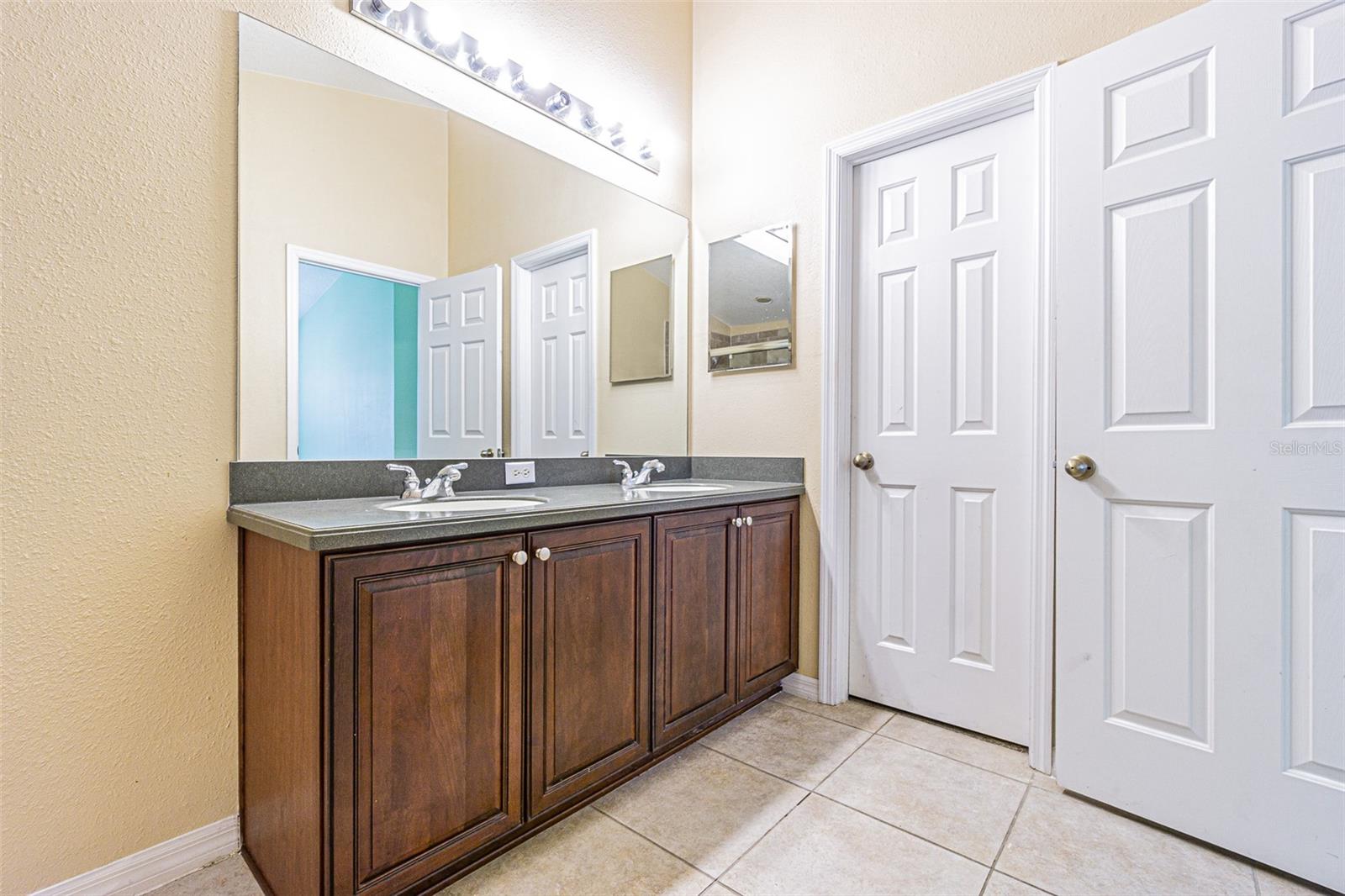 8341 SHALLOW CREEK CT, NEW PORT RICHEY, FL, 34653